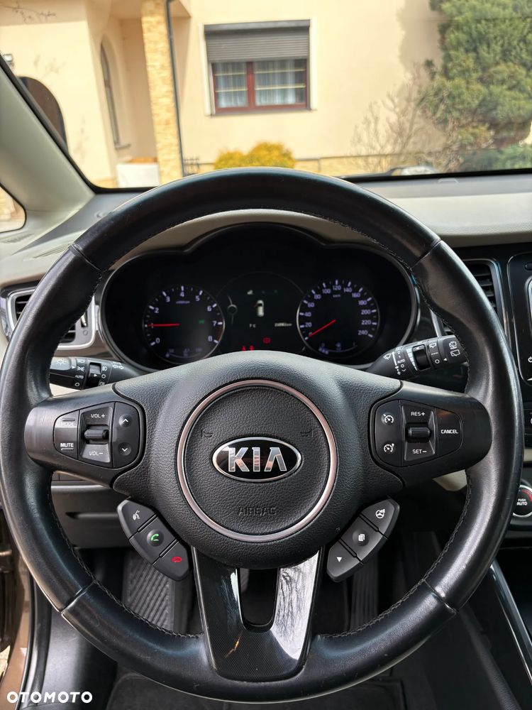 Kia Carens 1.6 GDI L - 13