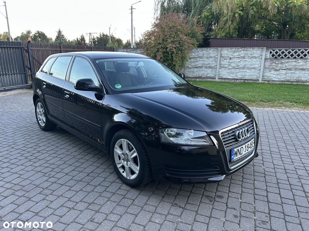 Audi A3 Sportback - 2