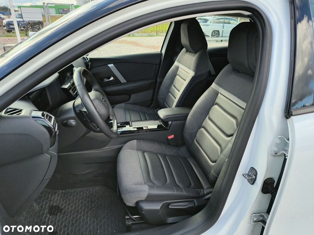 Citroën C4 1.2 PureTech Plus S&S EAT8 - 10