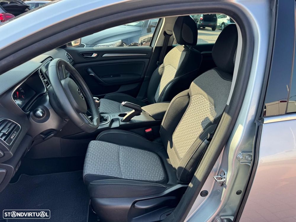 Renault Mégane Sport Tourer 1.5 Blue dCi Limited J17 - 22