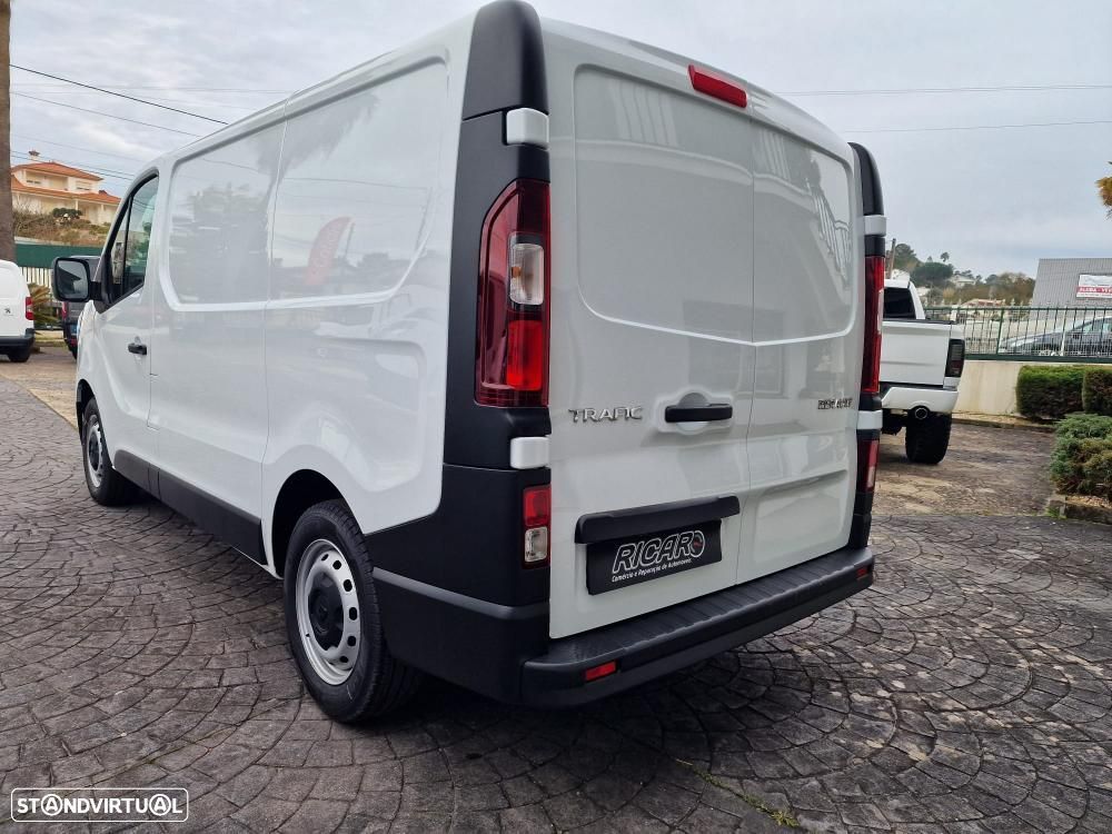 Renault Trafic L1H1 2.0 dci 120CV - 9