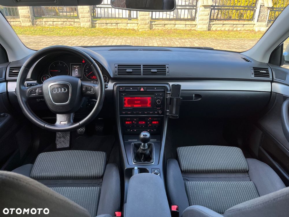 Audi A4 Avant 2.0 TDI - 15