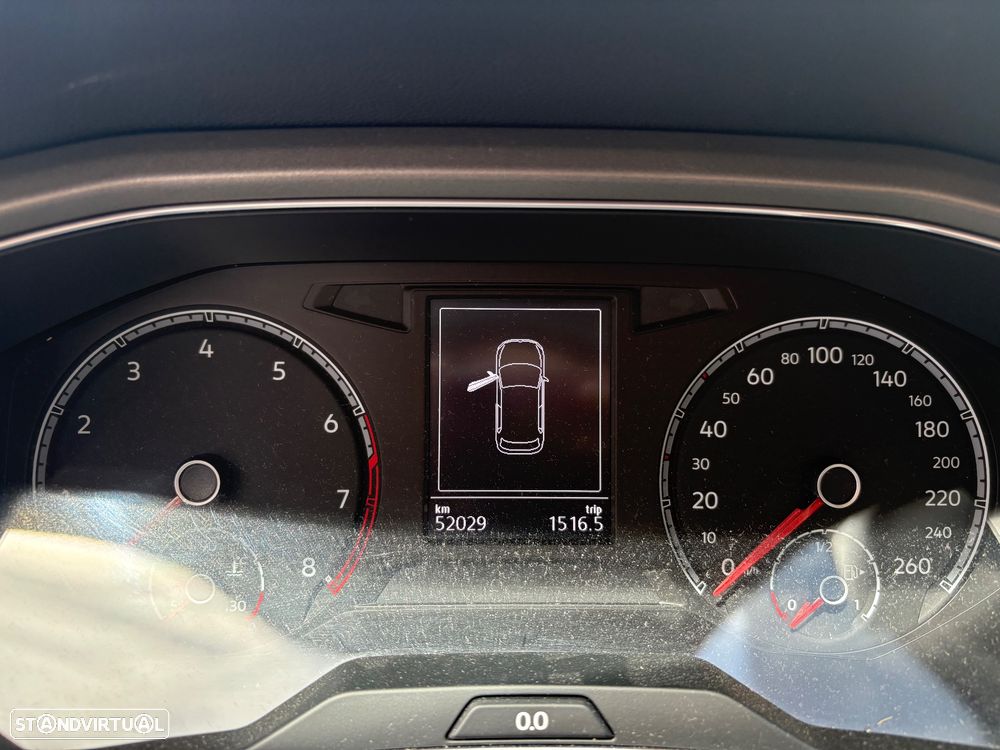 Volkswagen T-Roc 1.5 TSI Style DSG — fotografia 5