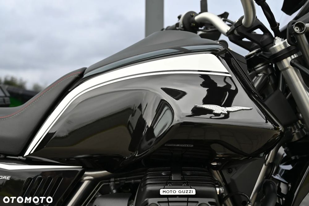 Moto Guzzi V85 - 29