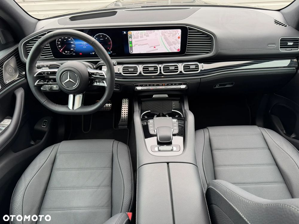 Mercedes-Benz GLS - 13