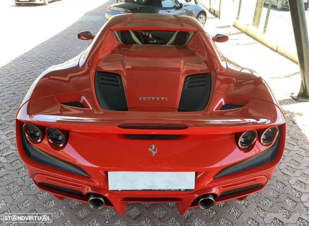 Ferrari F8 Tributo Spider - 11