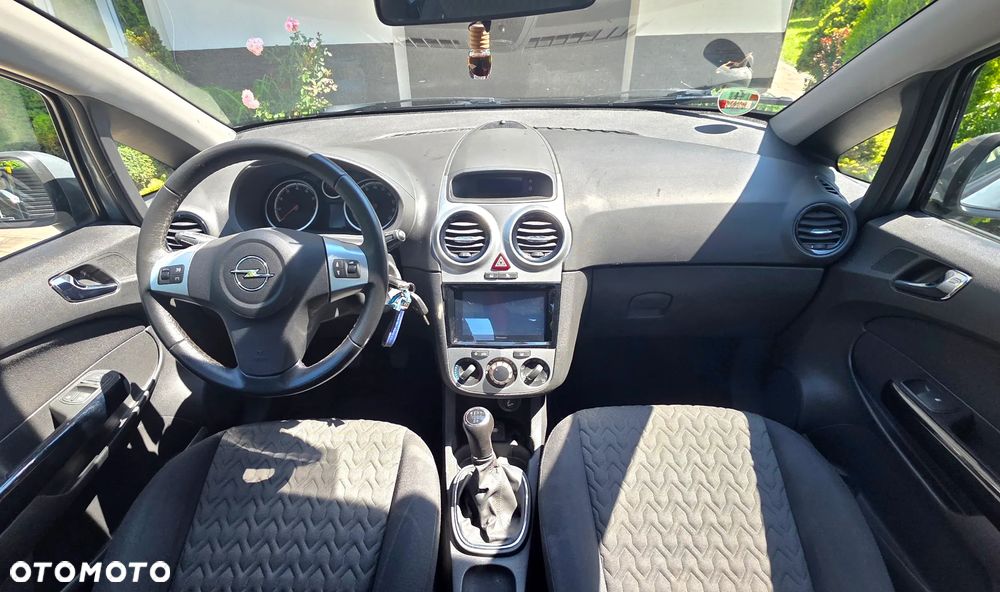 Opel Corsa - 8