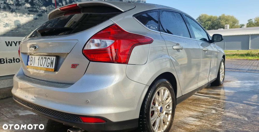 Ford Focus 1.6 EcoBoost Titanium - 11