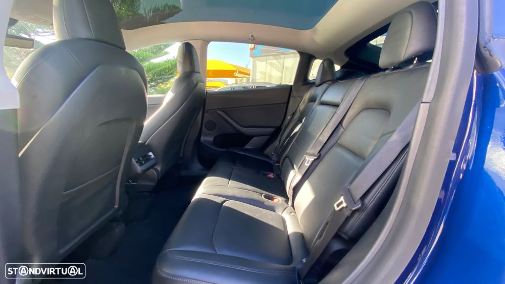 Tesla Model Y Long Range Tração Integral - 24