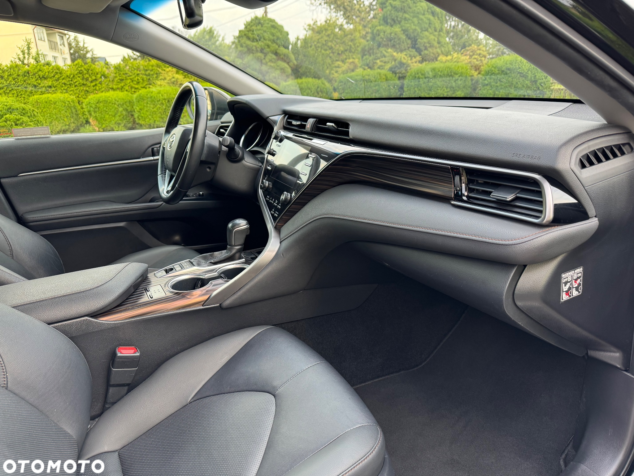 Toyota Camry 2.5 Hybrid Executive CVT - 16
