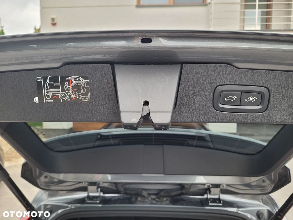 Volvo V60 T6 AWD Twin Engine Geartronic R-Design - 28
