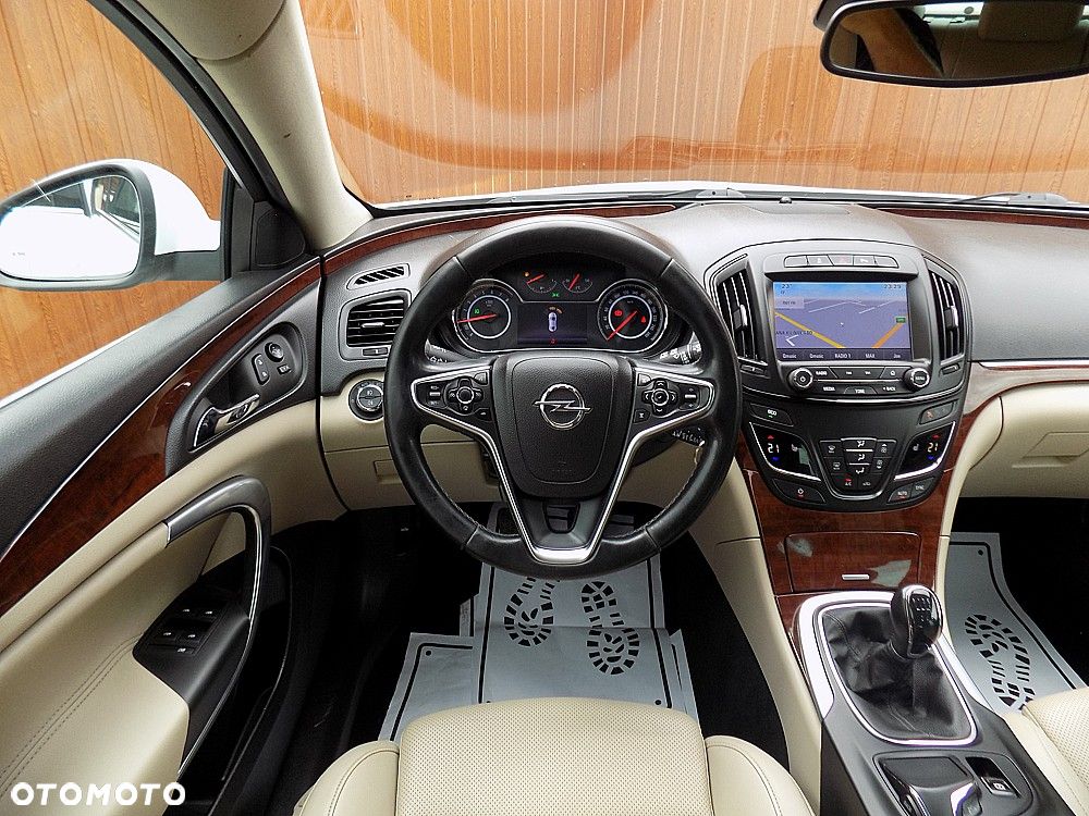 Opel Insignia 1.6 Turbo Design Edition - 16
