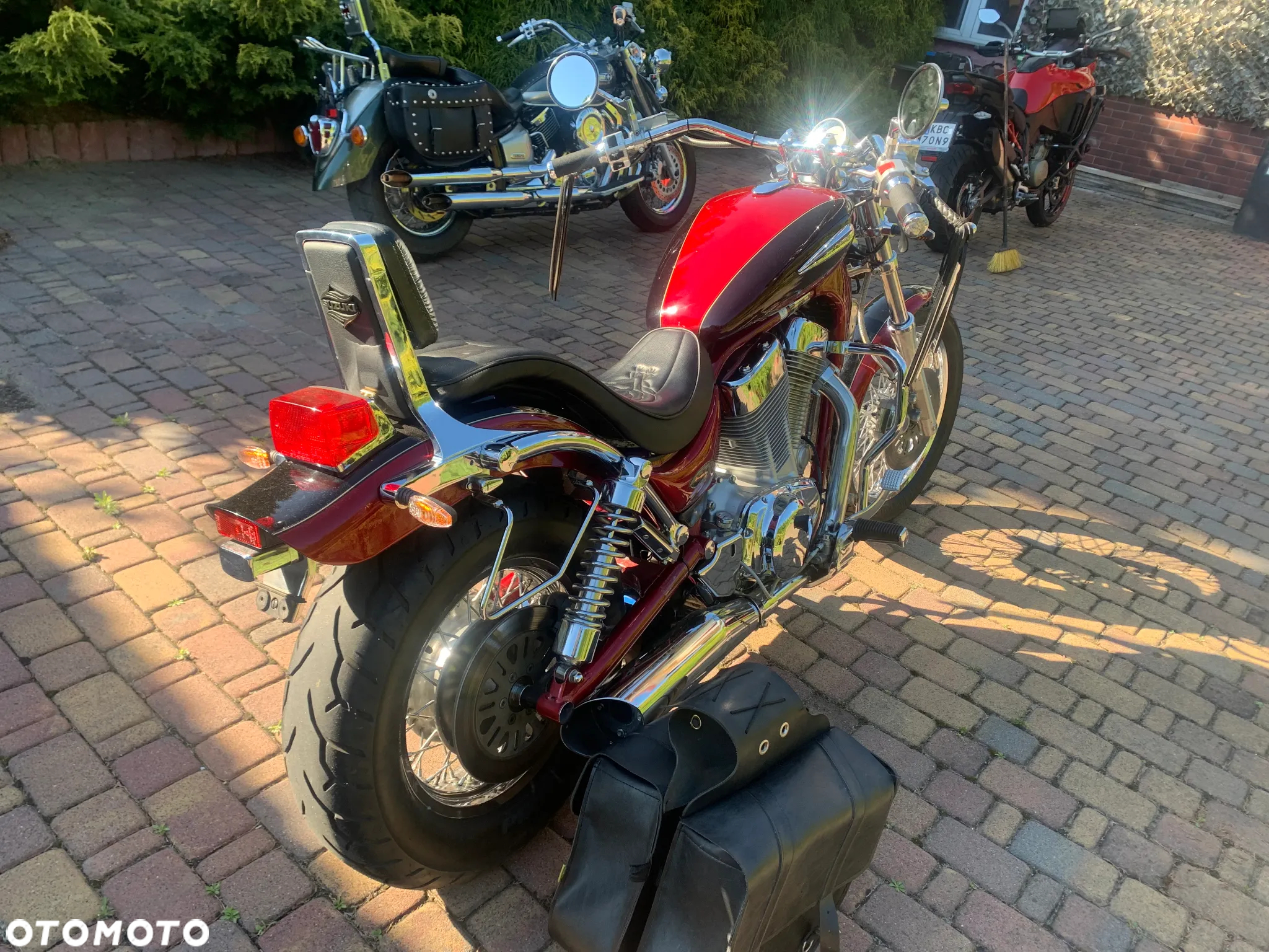 Suzuki Intruder - 7