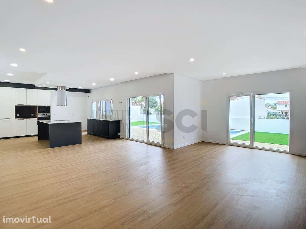 Moradia T4 Azeitão Térrea com Piscina e Garagem Privada - Grande imagem: 4/55