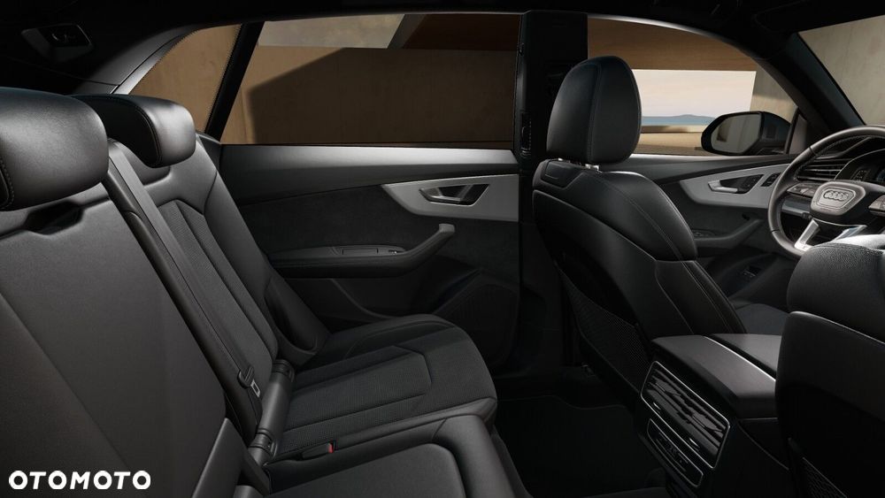 Audi Q8 - 12