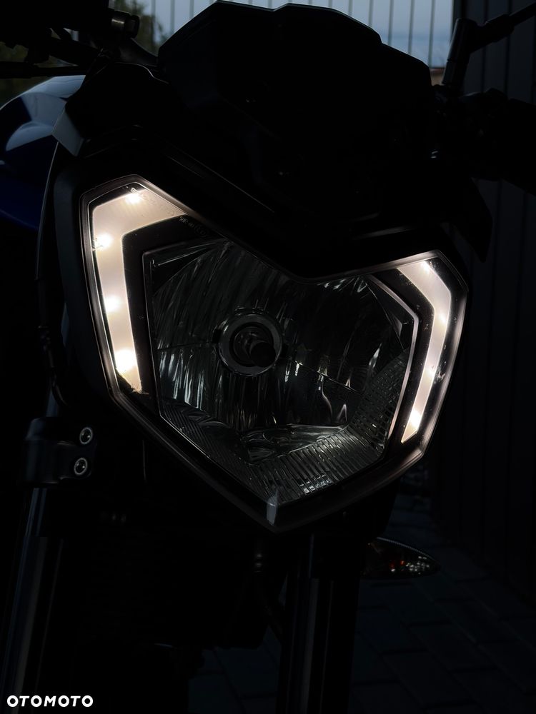 Yamaha MT - 28
