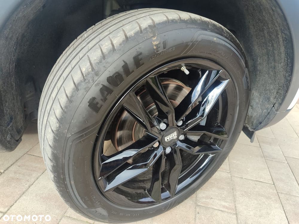 Land Rover Discovery Sport 2.0 Si4 HSE Luxury - 9