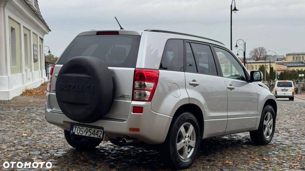 Suzuki Grand Vitara - 37