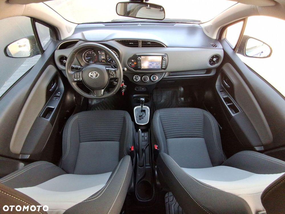 Toyota Yaris 1.5 Premium CVT - 16