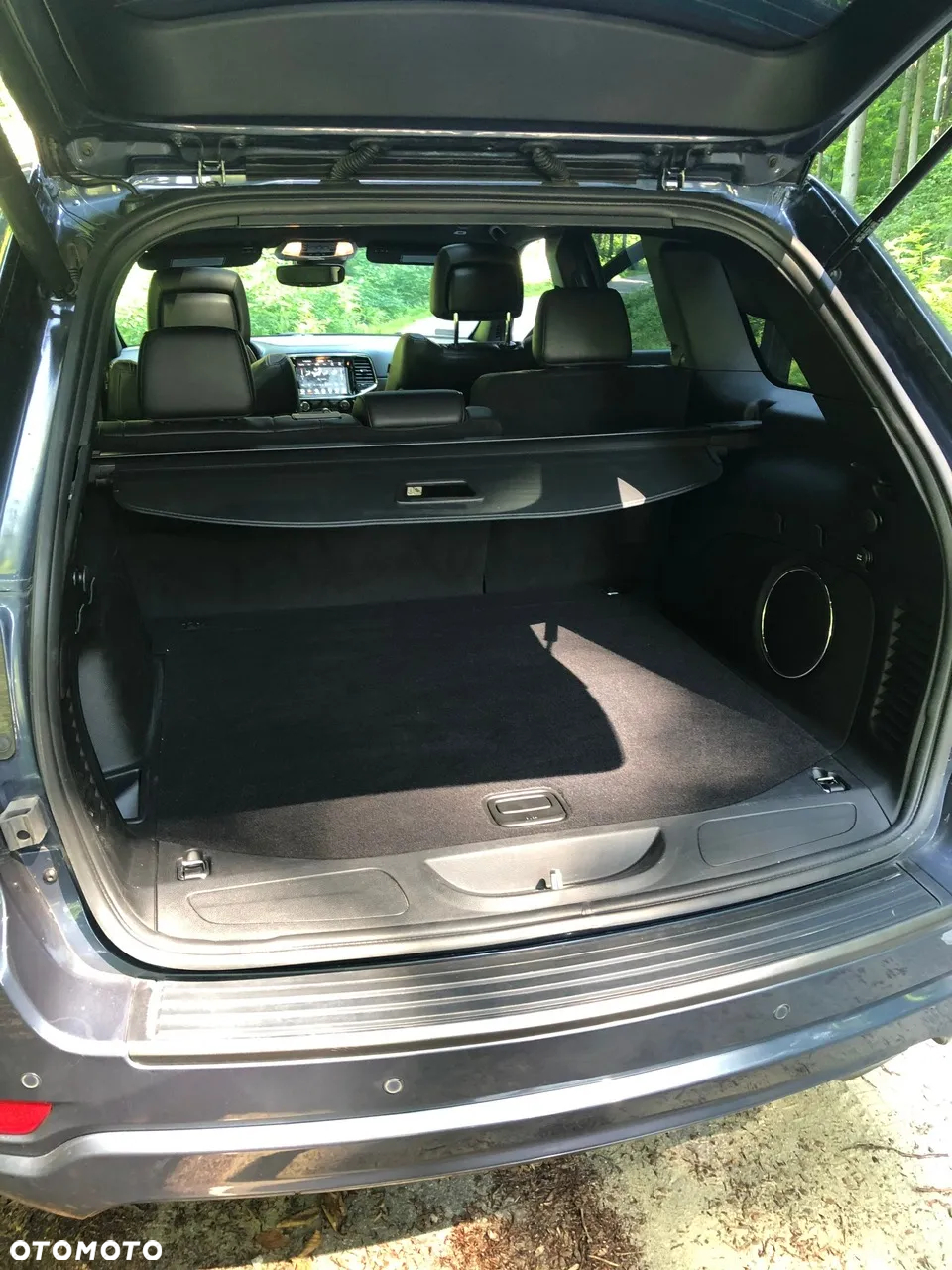 Jeep Grand Cherokee - 21
