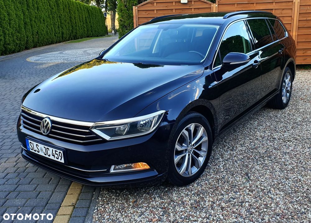 Volkswagen Passat - 4