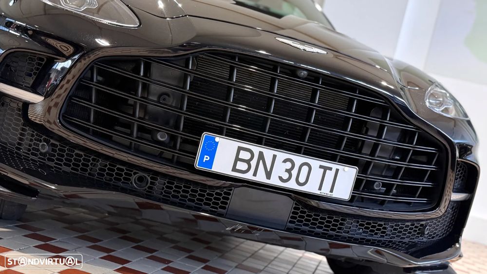 Aston Martin DBX 707 - 8