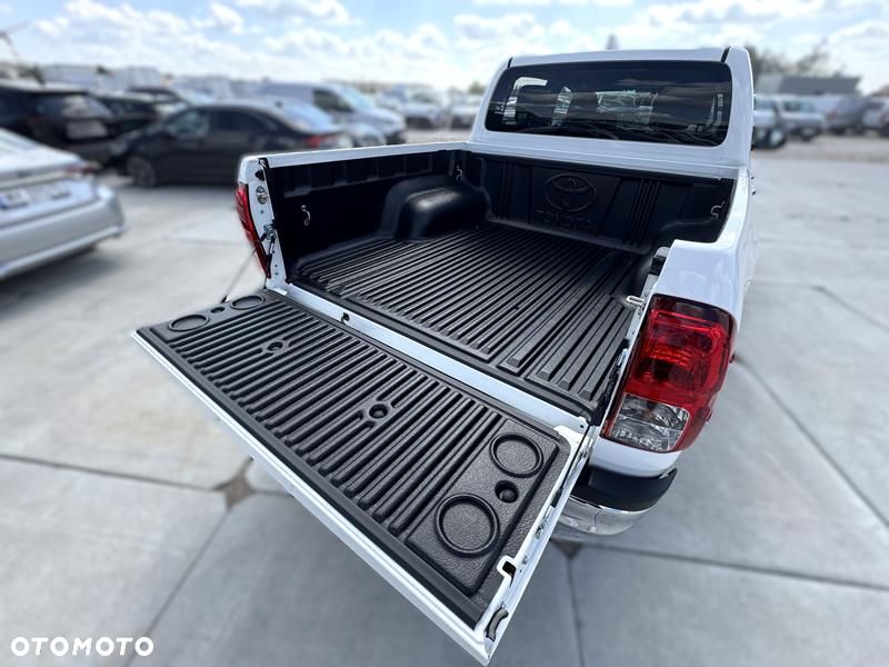 Toyota Hilux - 28