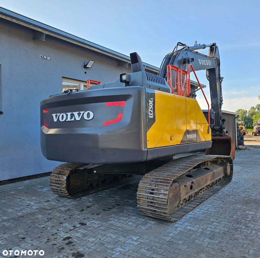 Volvo EC250 EL - 3