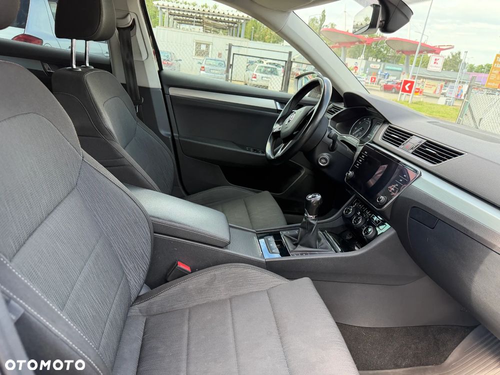 Skoda Superb 1.5 TSI ACT Ambition - 6