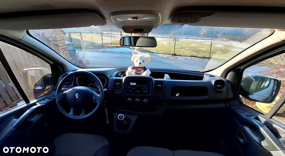 Renault TRAFIC III - 12