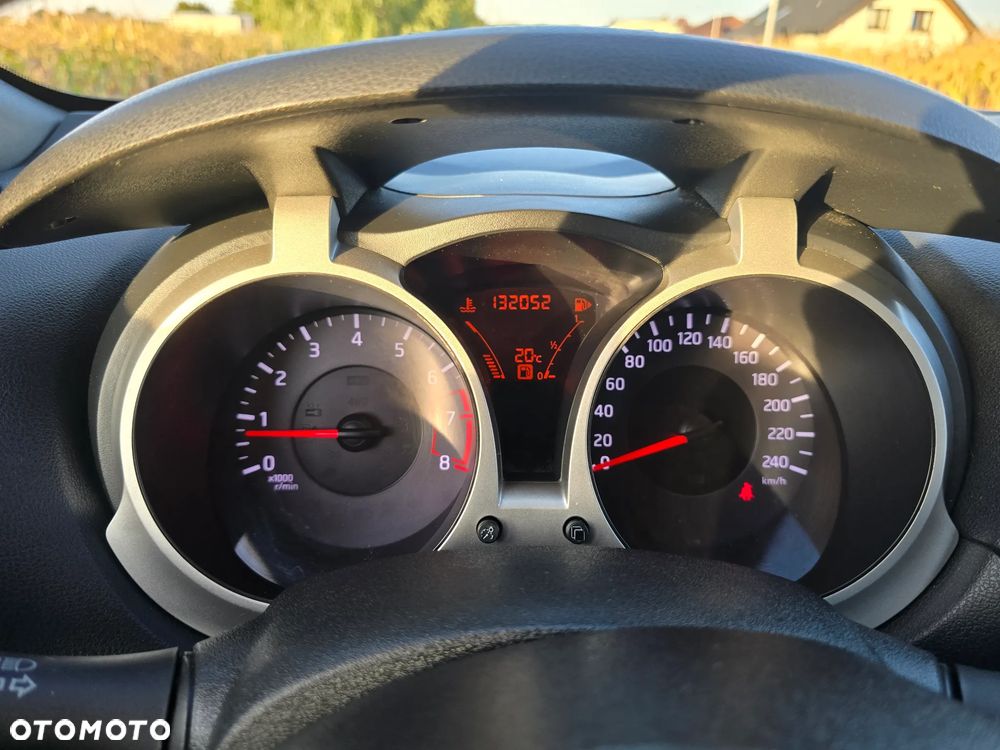 Nissan Juke 1.6 Visia - 29