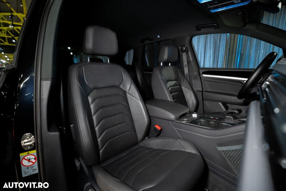 Volkswagen Touareg - 29