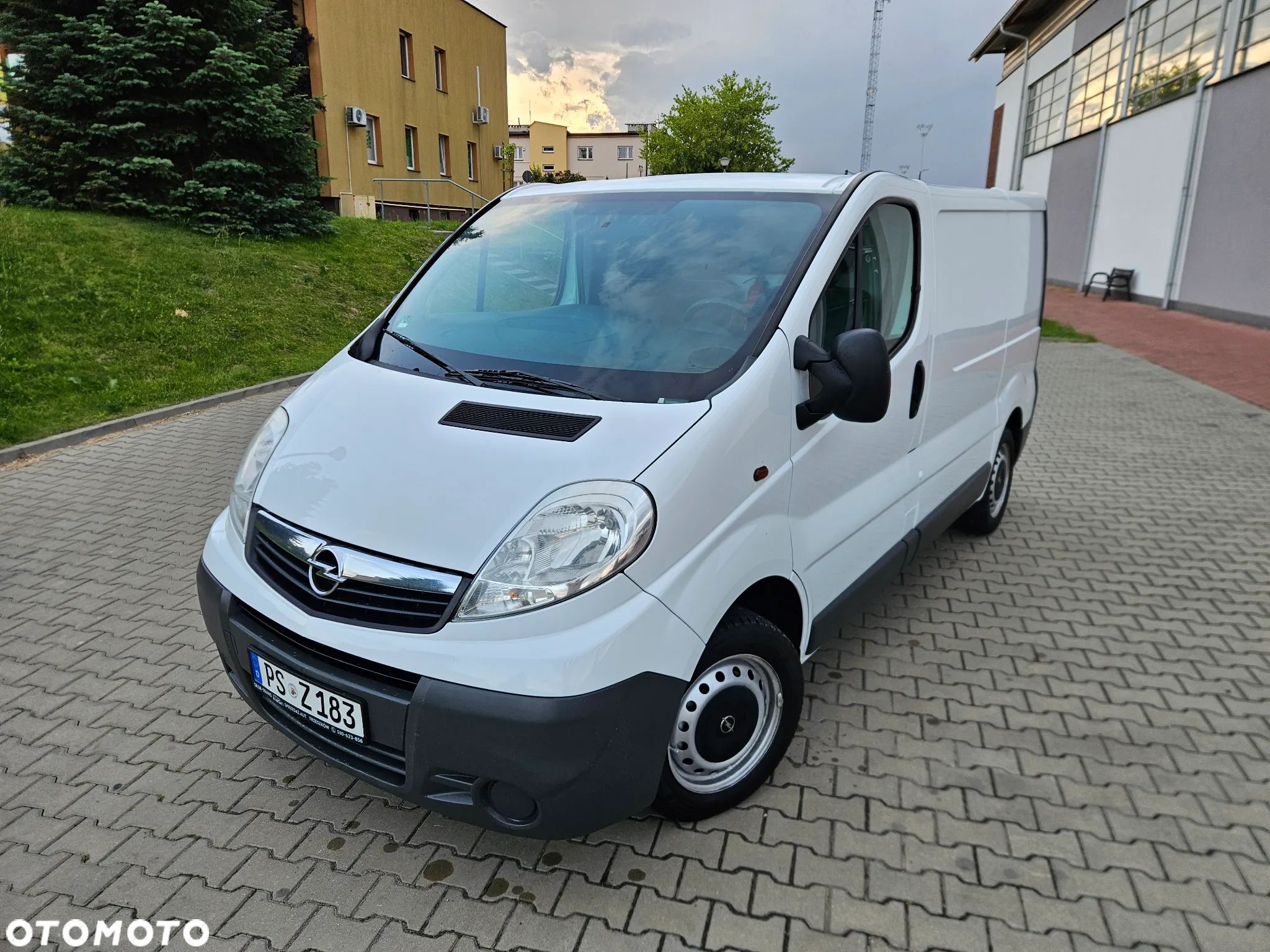 Opel VIVARO - 1