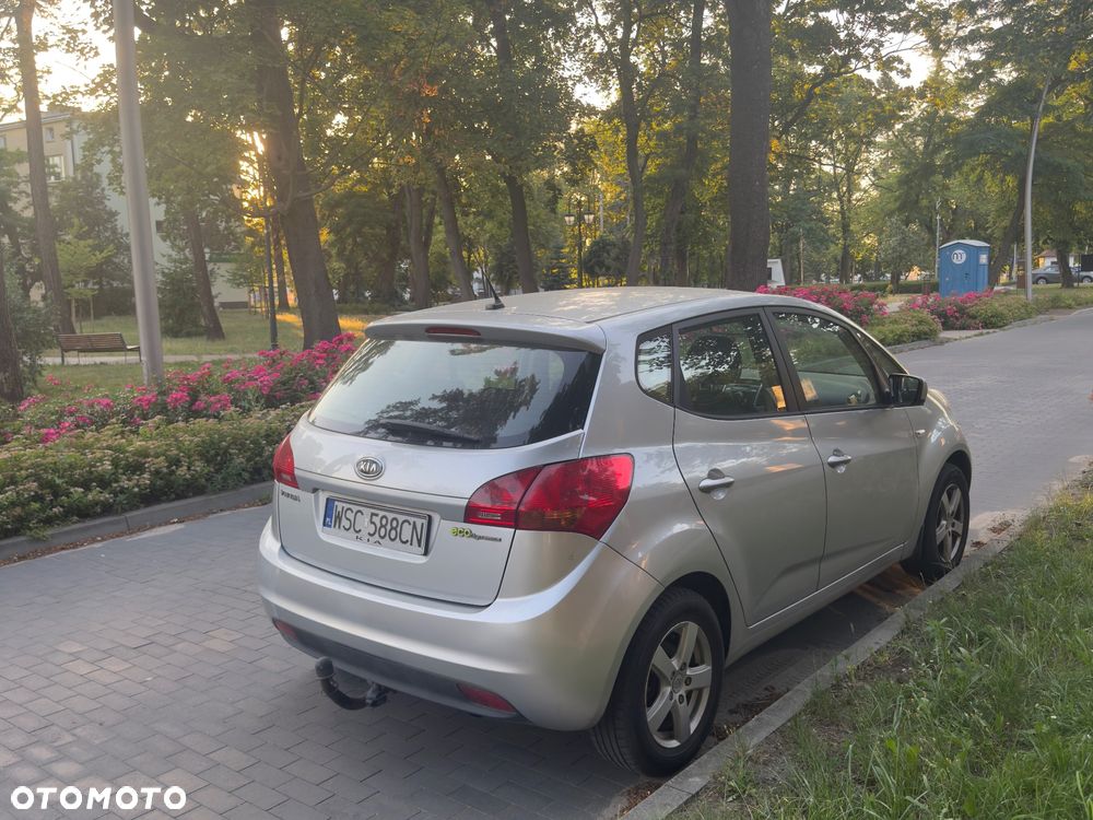 Kia Venga - 5
