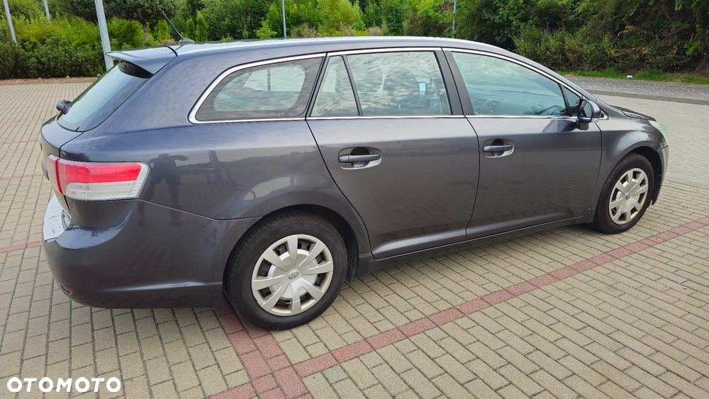 Toyota Avensis 2.0 D-4D 2010 - 4