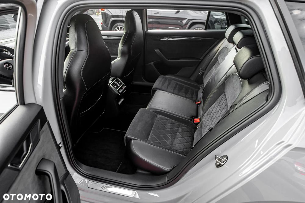 Skoda Superb 2.0 TSI DSG SportLine - 20