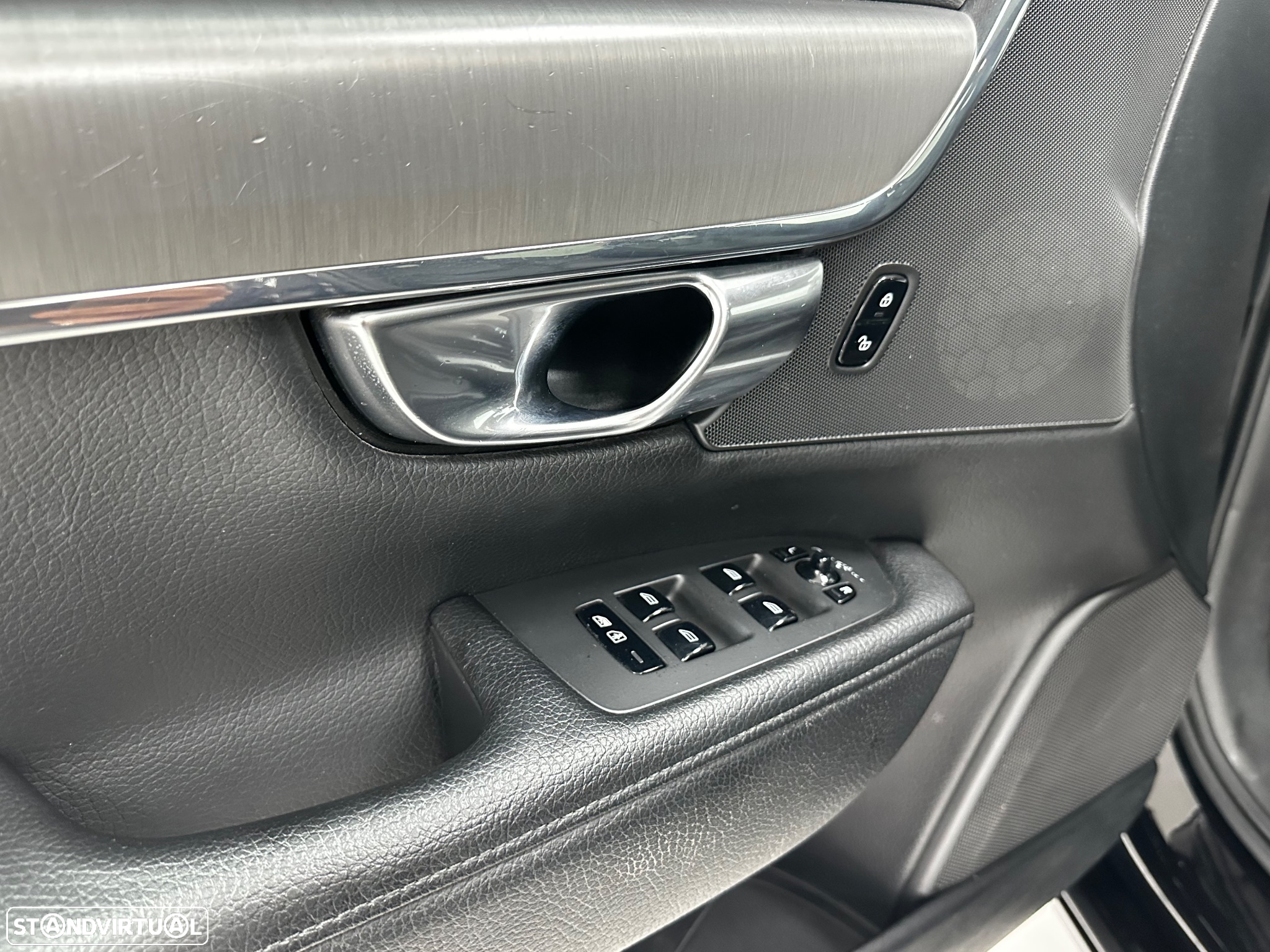 Volvo V90 2.0 D4 Momentum Plus Geartronic - 9