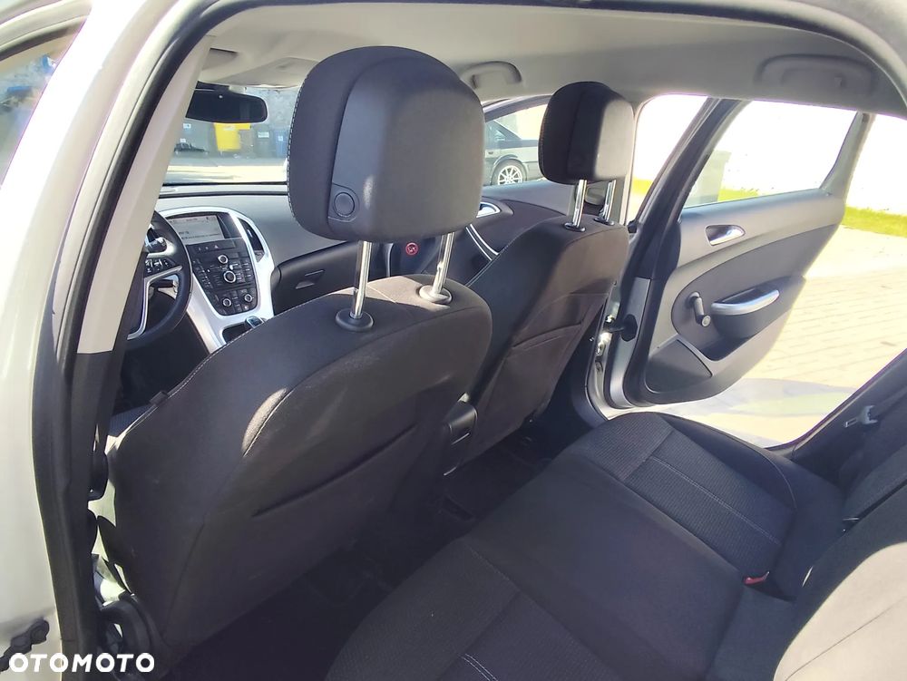 Opel Astra 1.6 Design Edition - 9