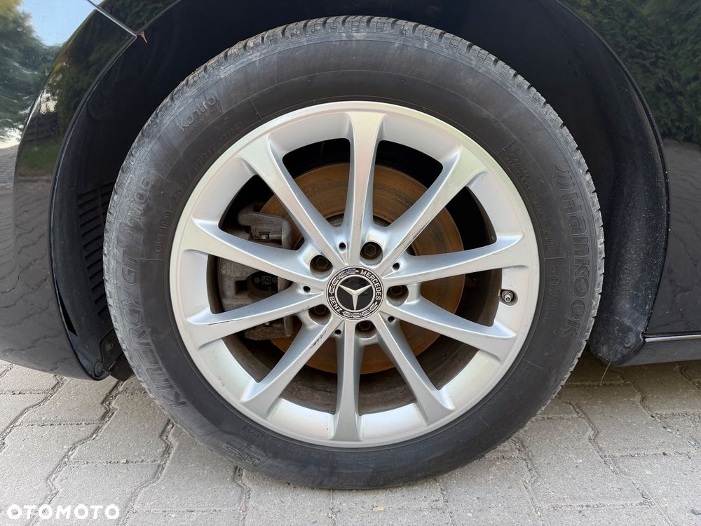 Mercedes-Benz Klasa A 220 4Matic 7G-DCT - 26