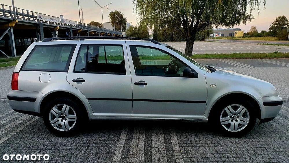 Volkswagen Golf - 11