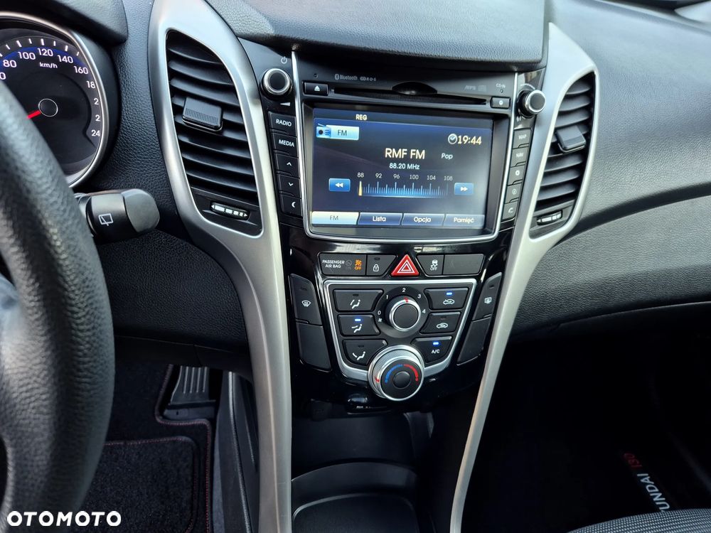 Hyundai i30 blue 1.4 Classic Navigation - 24