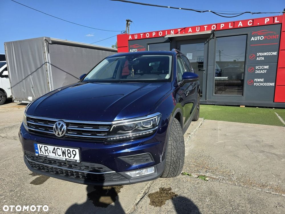 Volkswagen Tiguan - 1
