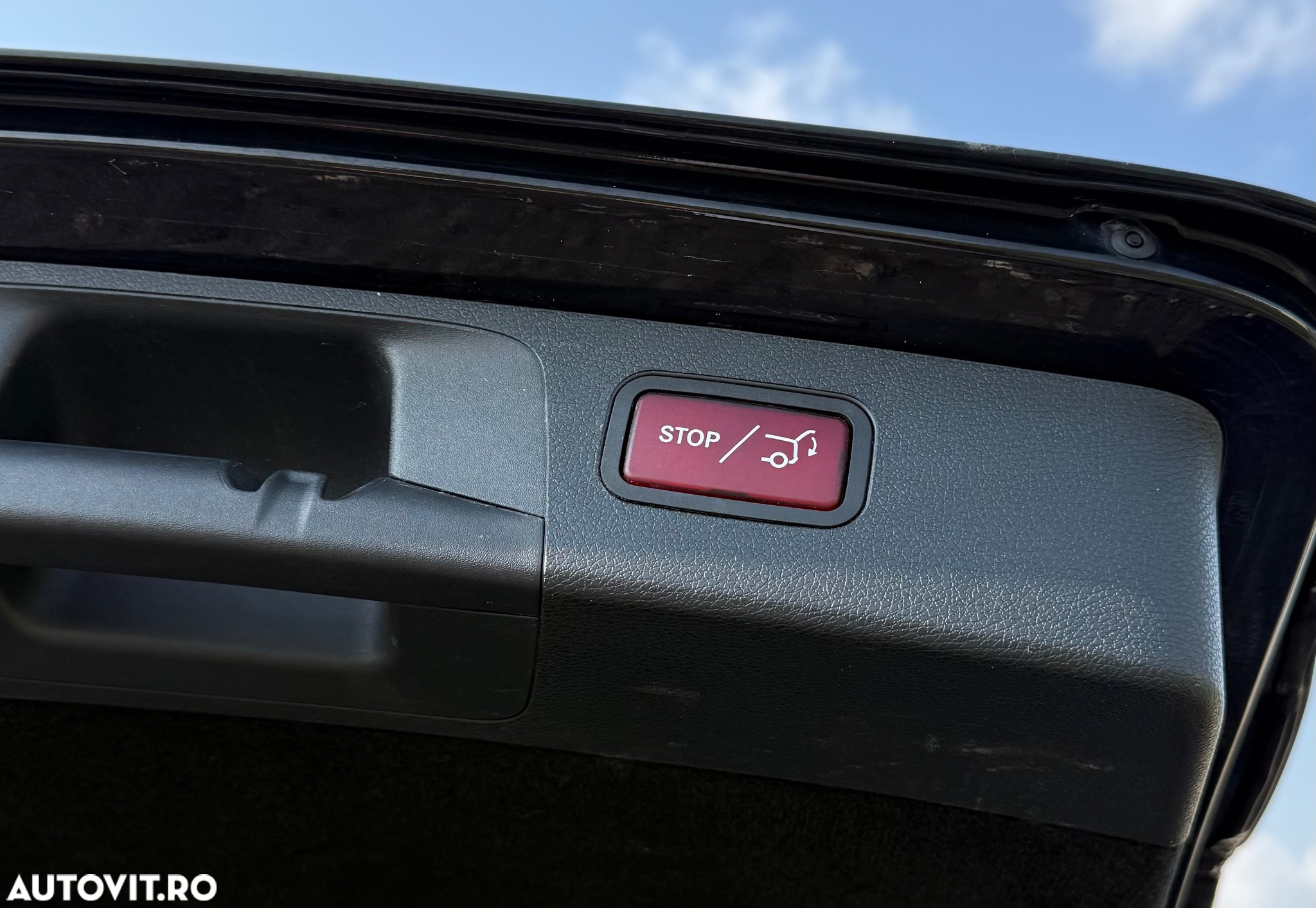 Mercedes-Benz E 220 d 4Matic T 9G-TRONIC Avantgarde - 20