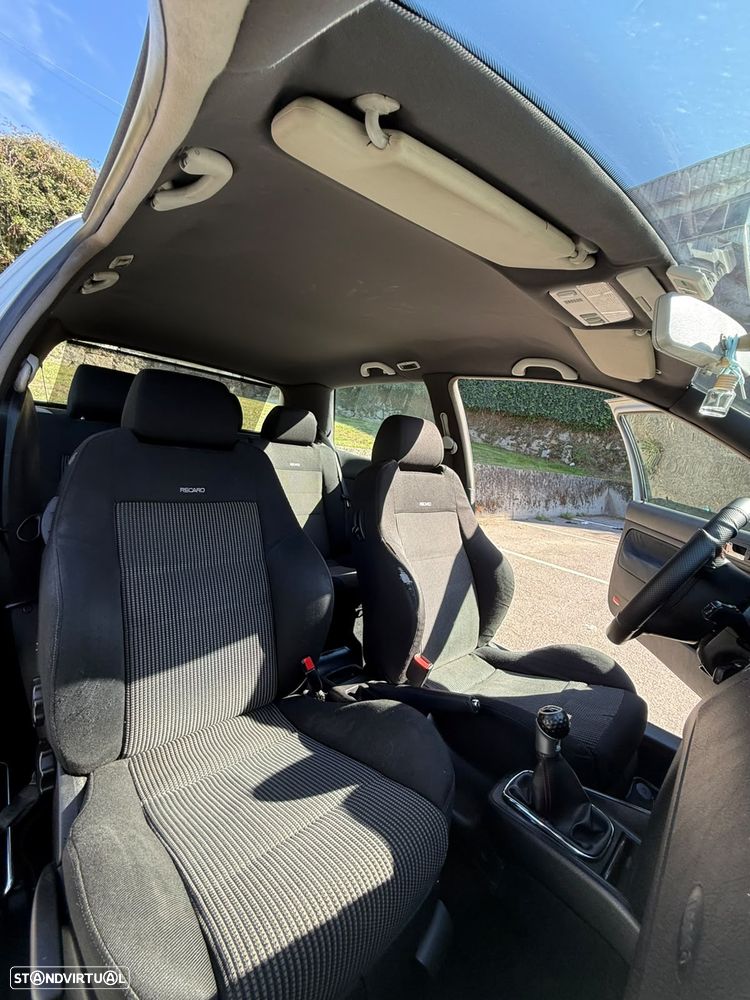 VW Golf - 4