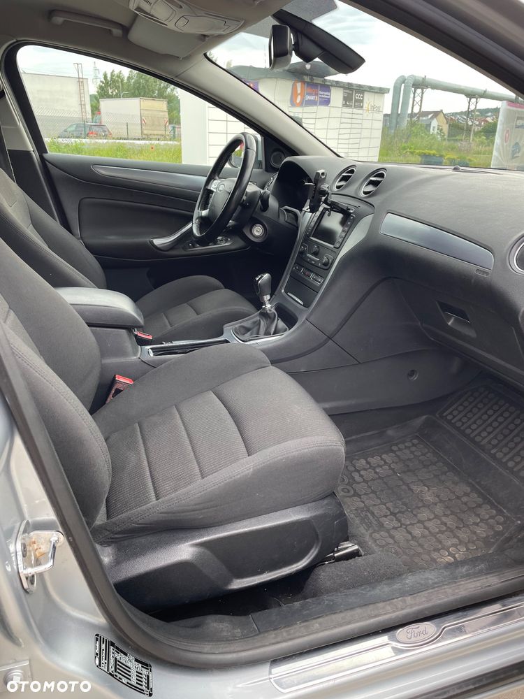 Ford Mondeo 2.0 TDCi Titanium - 27