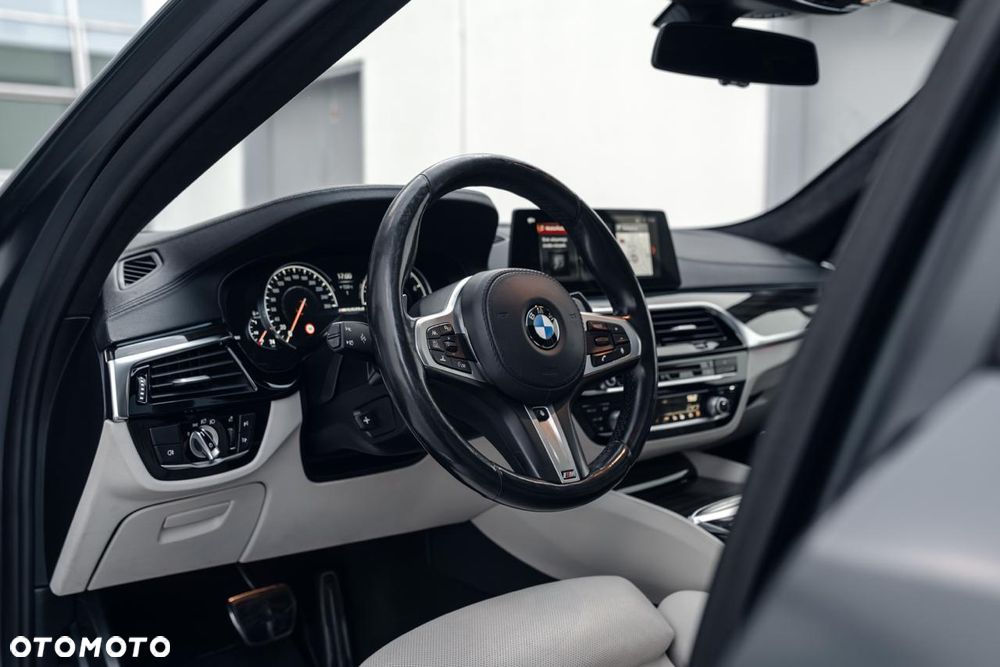 BMW Seria 5 - 13