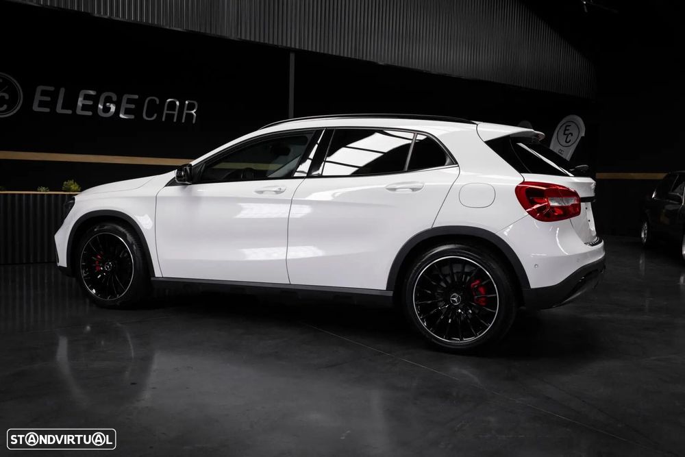Mercedes-Benz GLA 180 - 12