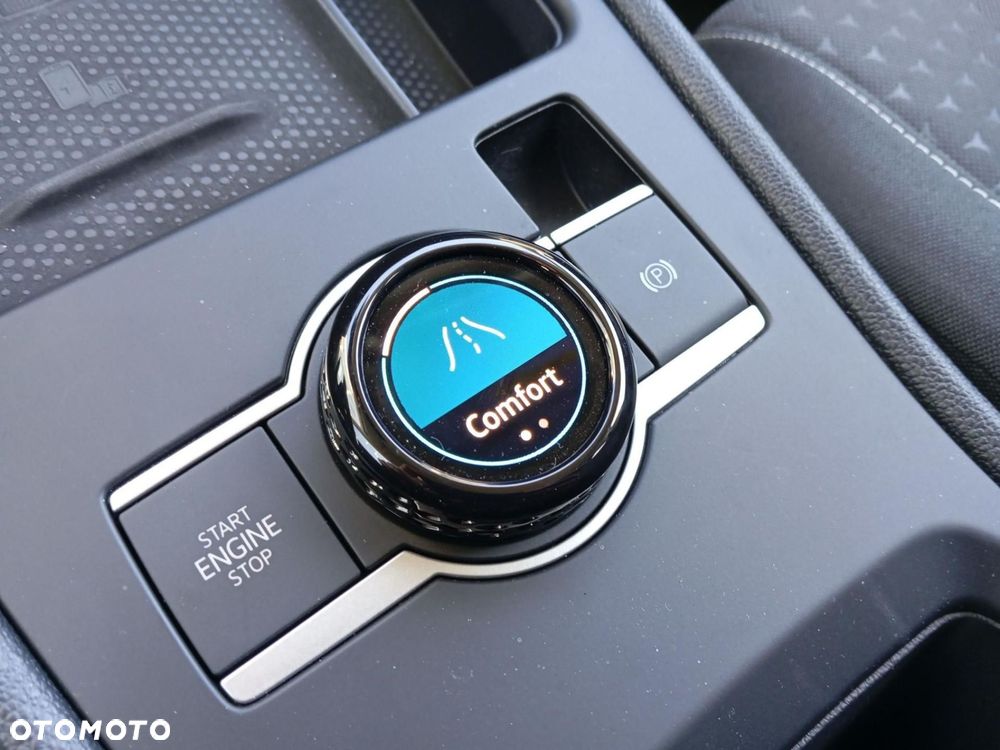 Volkswagen T-Roc - 12