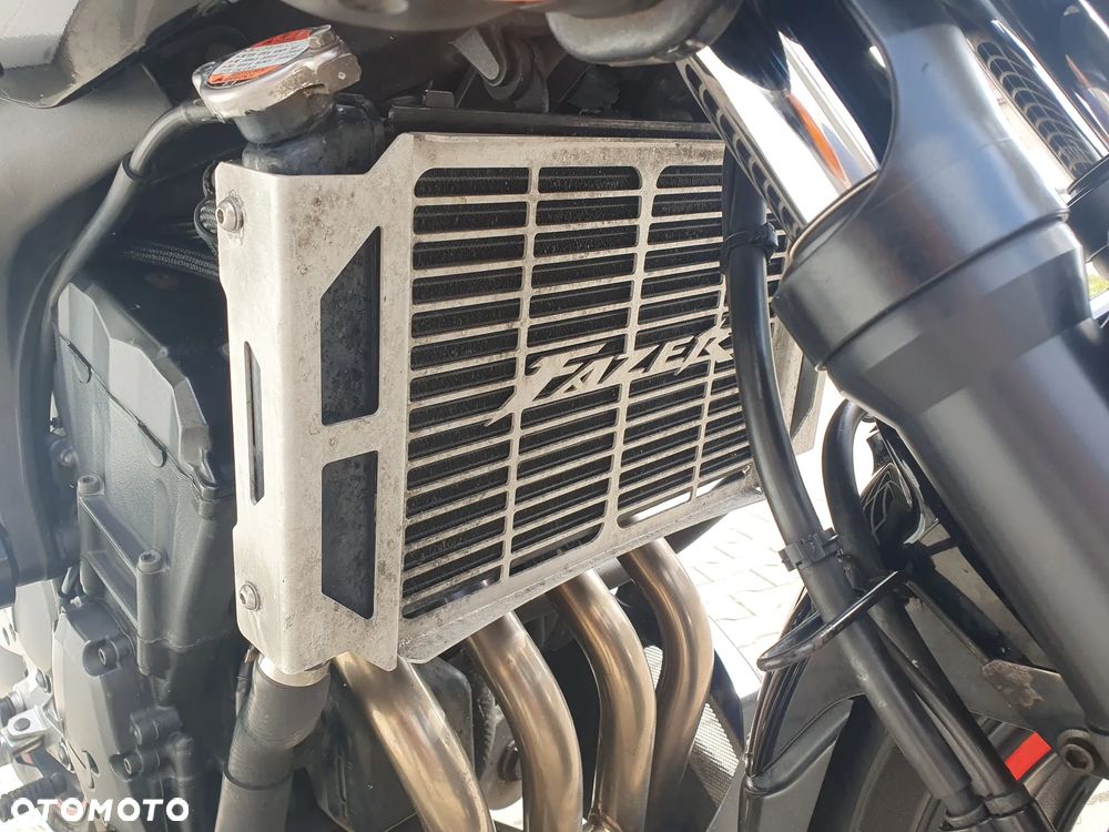 Yamaha FZ6 - 16
