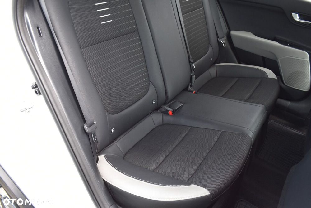 Kia Stonic 1.2 L Business Line - 31